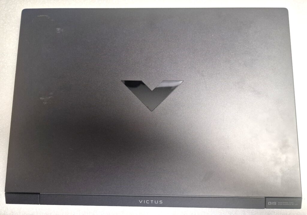 Laptop HP - 15-fa0114nw z nie działającą kamerką.